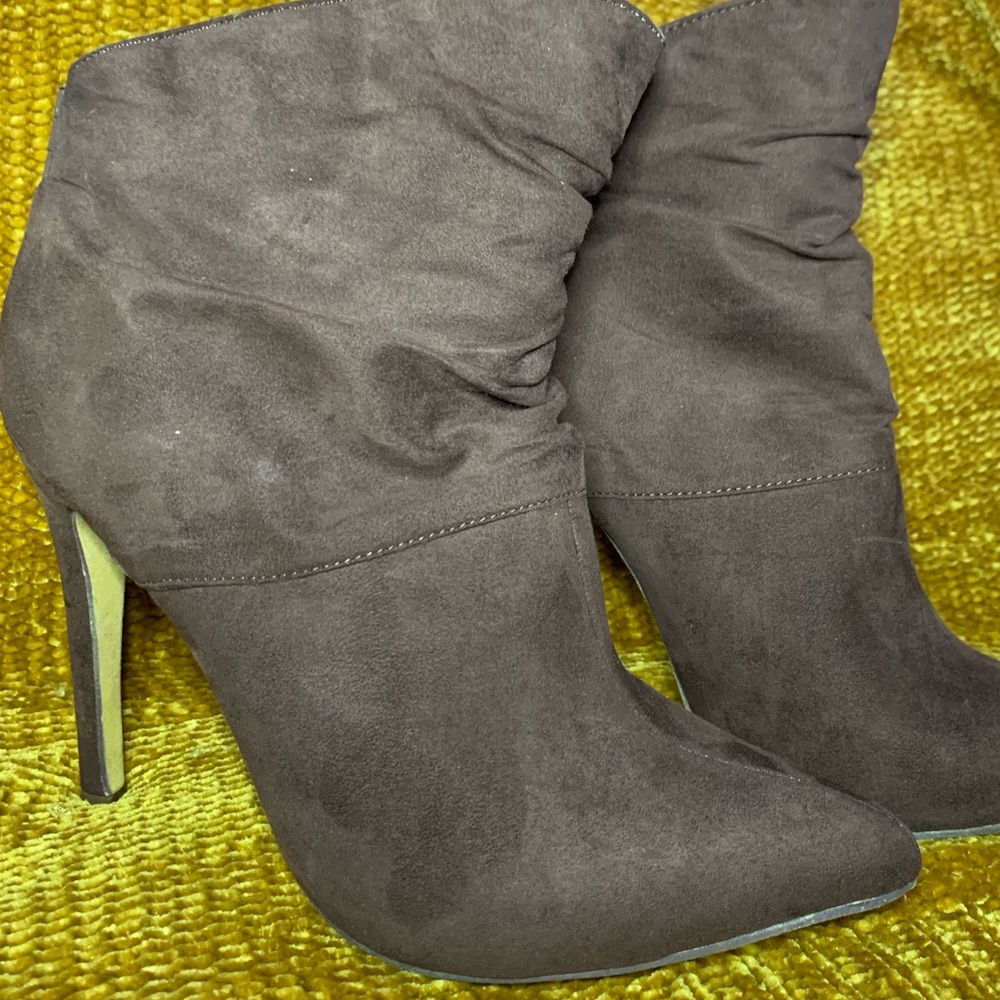 ❌❌SOLD❌❌Brown booties